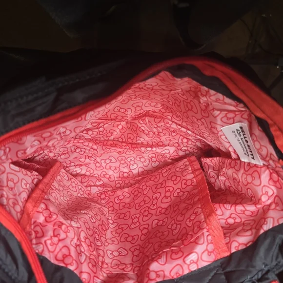 Hello Kitty 45th Anniversary Puffer Black and Red Tote Bag With Zipper - Picture 8 of 8